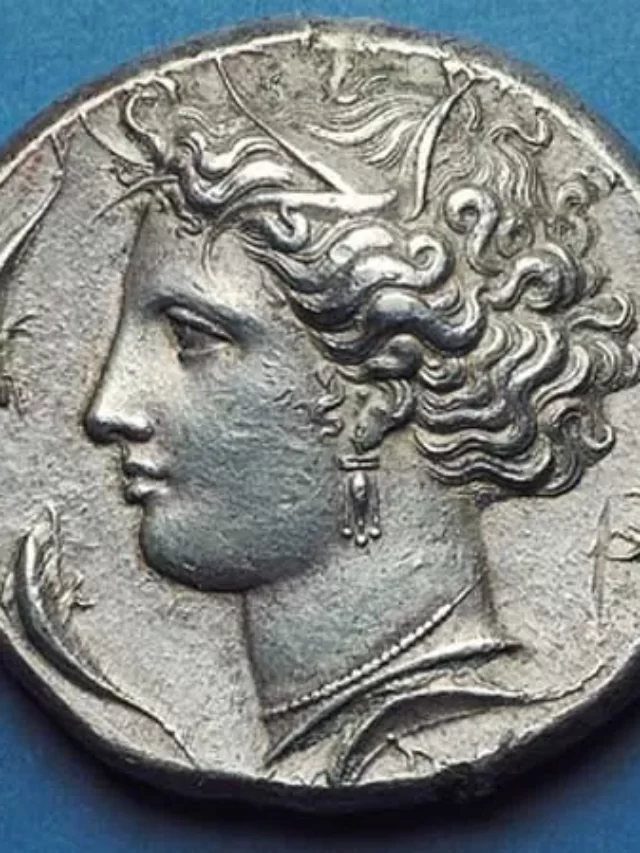 side-decadrachm-nymph-reverse-quadriga-charioteer-dolphins